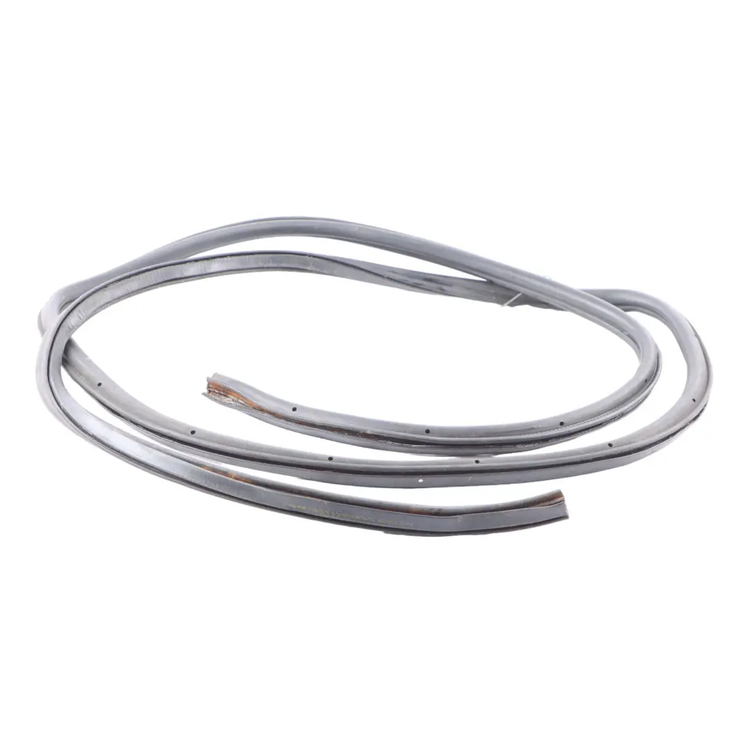 Boot Lid Seal Trunk Rubber Sealing Gasket to Audi Q7 4L S Line Quattro with Part number 4L0827705E Audi Q7 4L S Line Quattro Boot Lid Seal Trunk Rubber Sealing Gasket - SKU 4L0827705E - Part number 4L0827705E