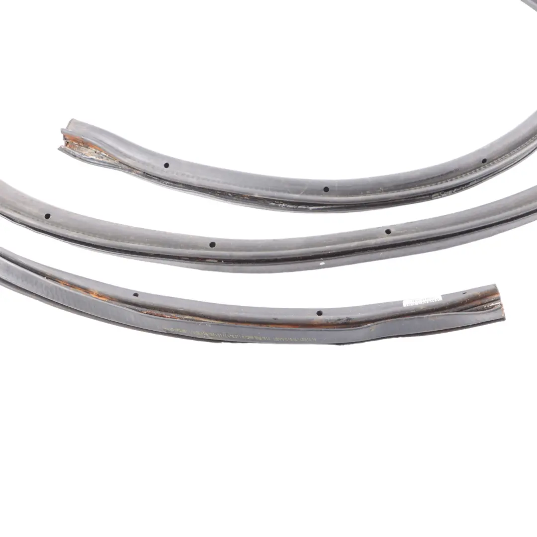 Boot Lid Seal Trunk Rubber Sealing Gasket to Audi Q7 4L S Line Quattro with Part number 4L0827705E Audi Q7 4L S Line Quattro Boot Lid Seal Trunk Rubber Sealing Gasket - SKU 4L0827705E - Part number 4L0827705E