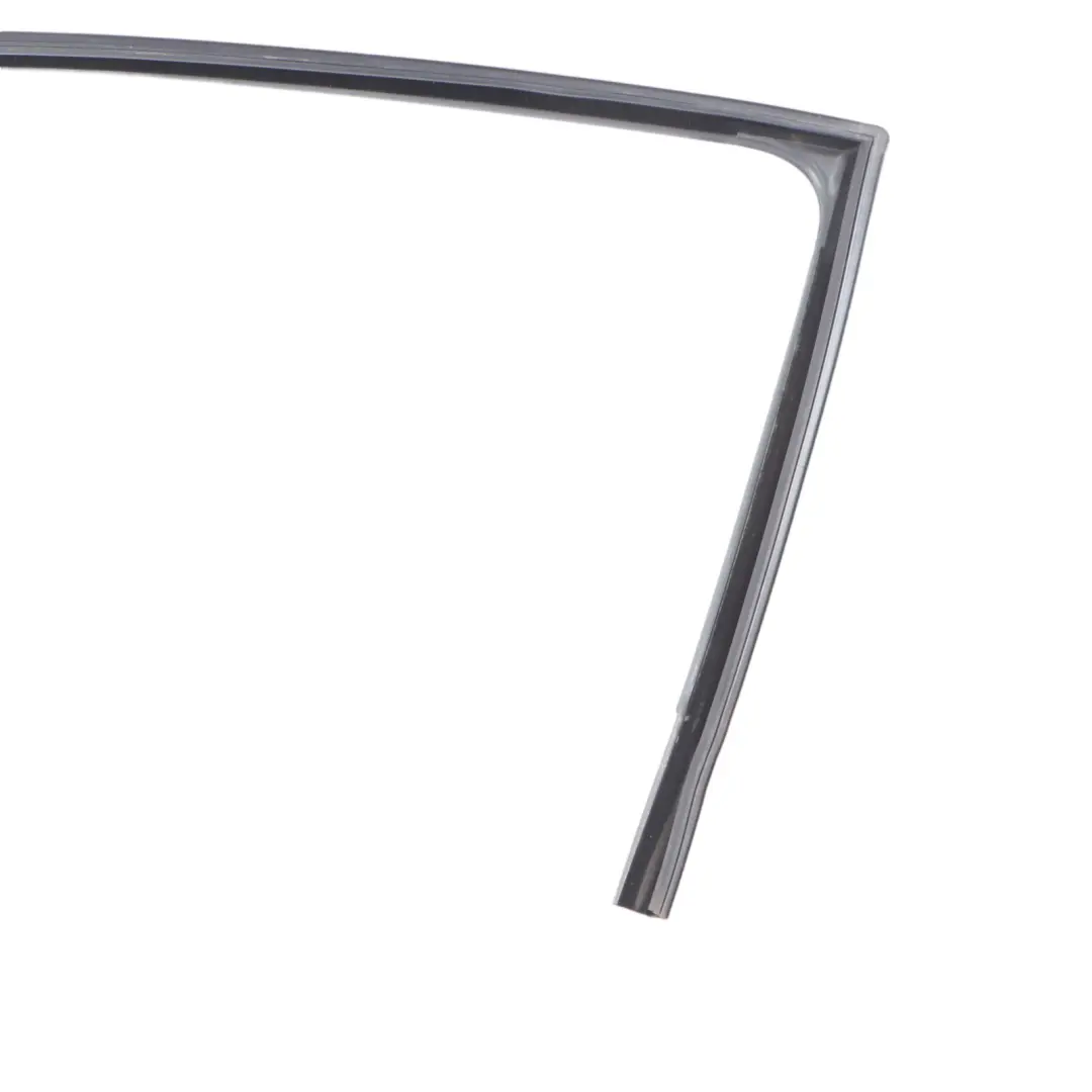 Audi Q7 4L Guide de fenêtre Porte avant gauche Cadre joint extérieur - SKU 4L0837439B - Numéro de pièce 4L0837439B