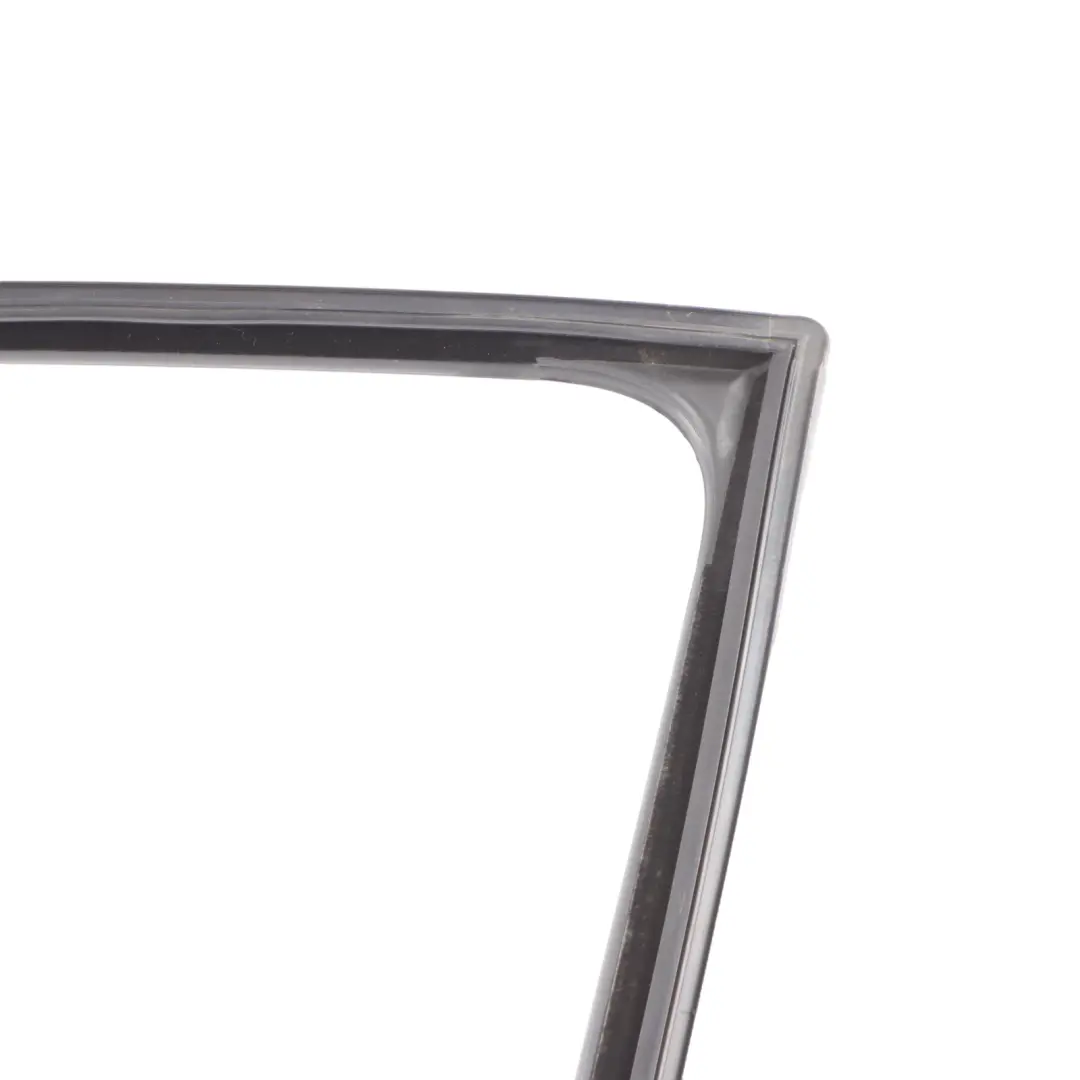 Audi Q7 4L Guide de fenêtre Porte avant gauche Cadre joint extérieur - SKU 4L0837439B - Numéro de pièce 4L0837439B