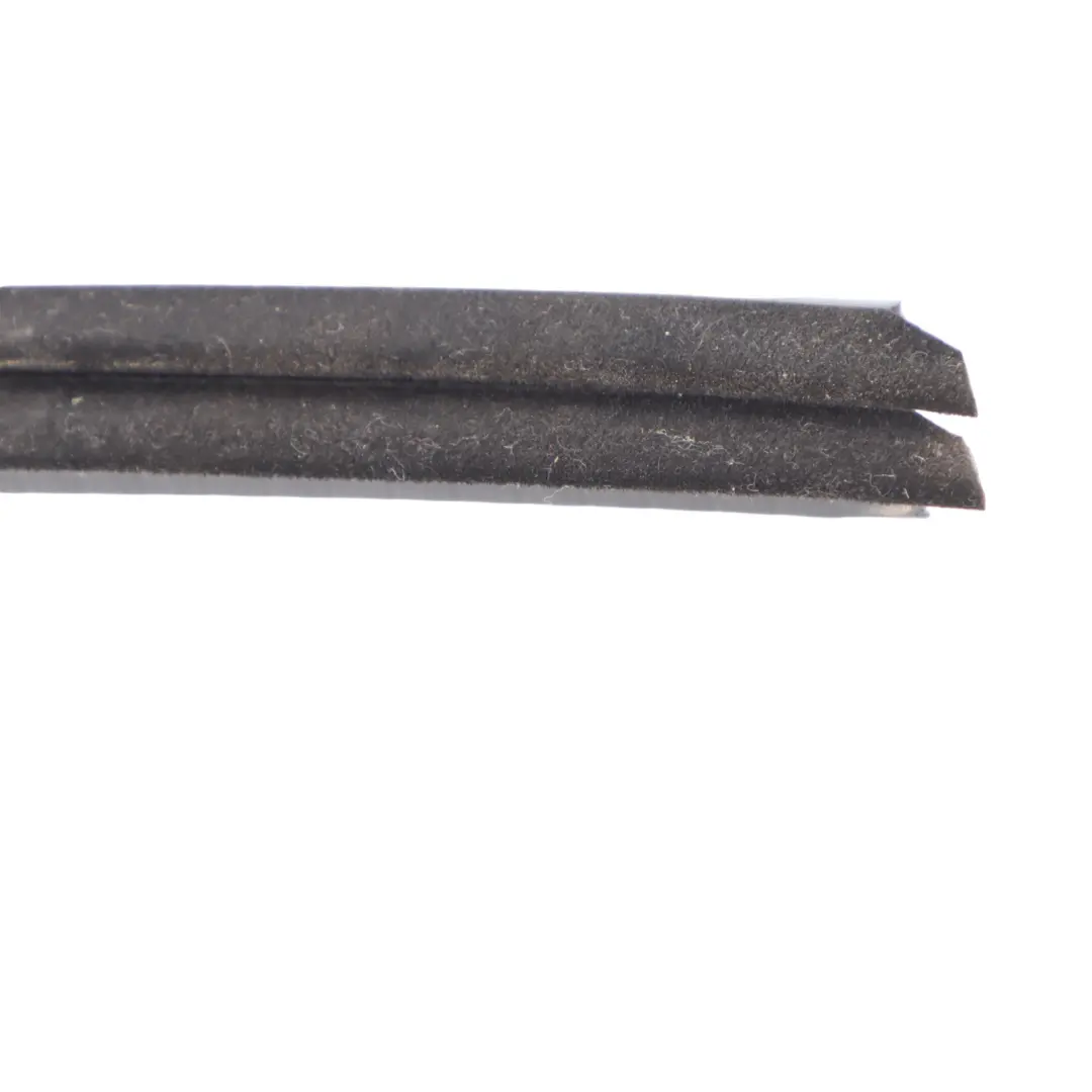 Audi Q7 4L Joint d'étanchéité vitre intérieur porte avant droite coupe - SKU 4L0837480 - Numéro de pièce 4L0837480