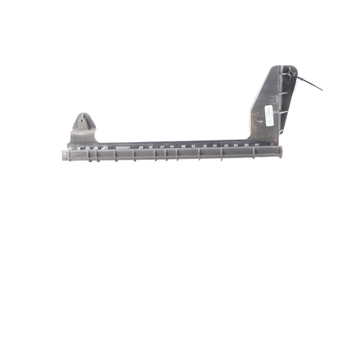 Guida finestrino portiera posteriore destra per Audi Q7 4L con numero di parte 4L0839068 Audi Q7 4L Guida finestrino portiera posteriore destra - SKU 4L0839068 - Numero di parte 4L0839068