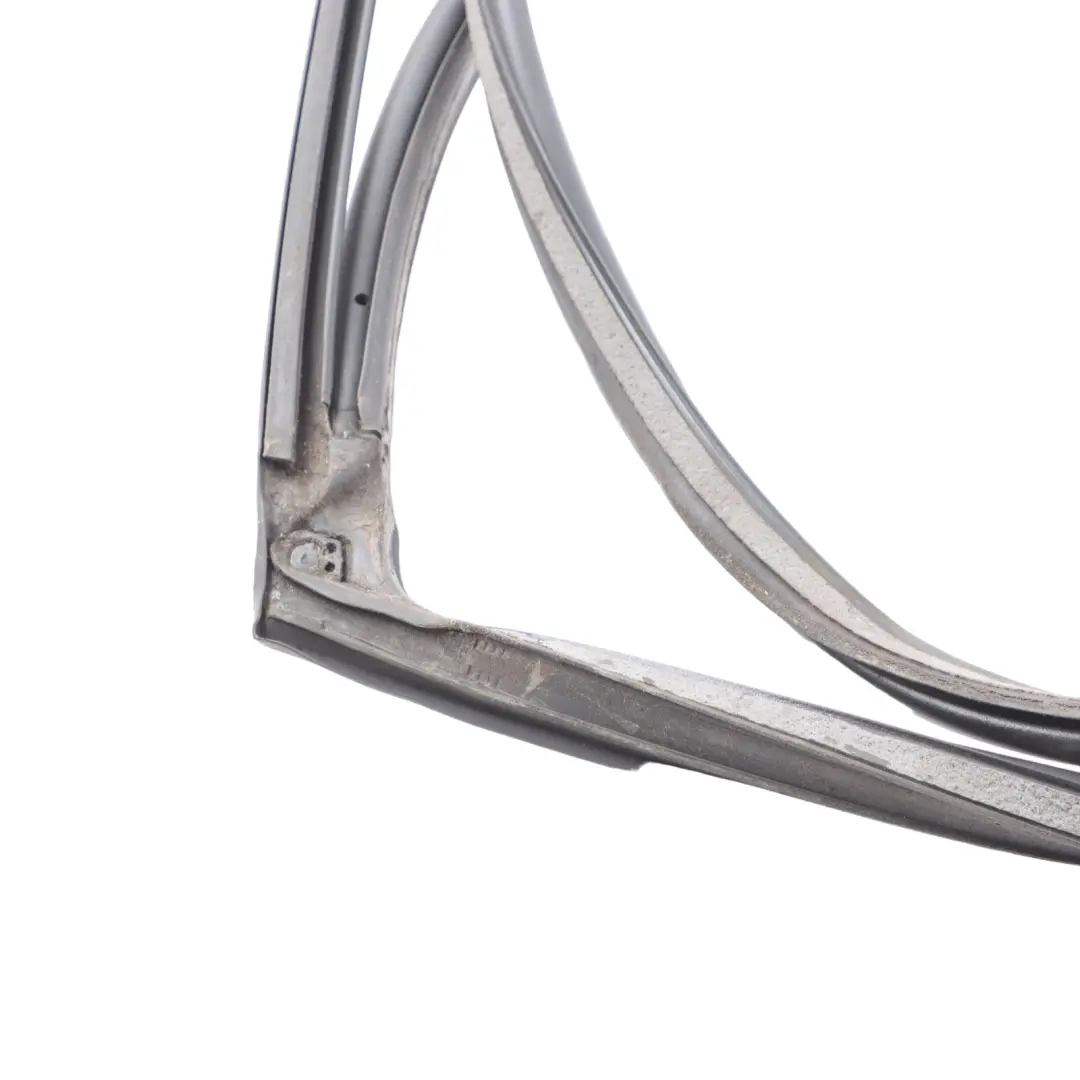 guarnizione posteriore gomma sinistra esterna autoadesiva per Audi Q7 4L con numero di parte 4L0839911 Audi Q7 4L guarnizione posteriore gomma sinistra esterna autoadesiva - SKU 4L0839911 - Numero di parte 4L0839911