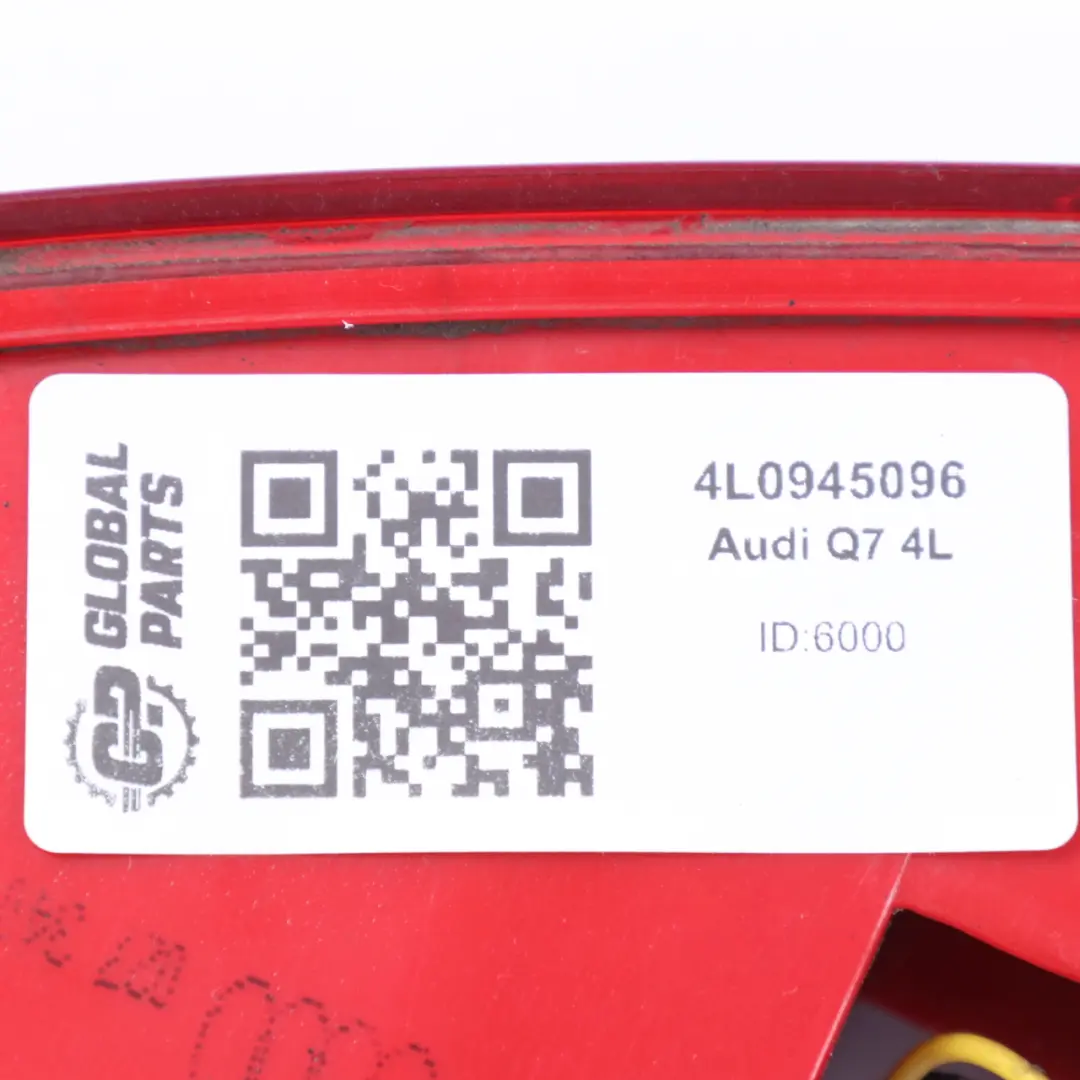 Lampa Przeciwmgielna Zderzaka Tylna Prawa Prawy Tył do Audi Q7 4L o numerze 4L0945096 Audi Q7 4L Lampa Przeciwmgielna Zderzaka Tylna Prawa Prawy Tył - SKU 4L0945096 - Numer Części 4L0945096