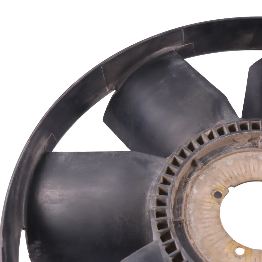 Eurocargo 75E15 Raffreddamento Radiatore Fan Shroud per Iveco con numero di parte 500353523 Iveco Eurocargo 75E15 Raffreddamento Radiatore Fan Shroud - SKU 500353523 - Numero di parte 500353523