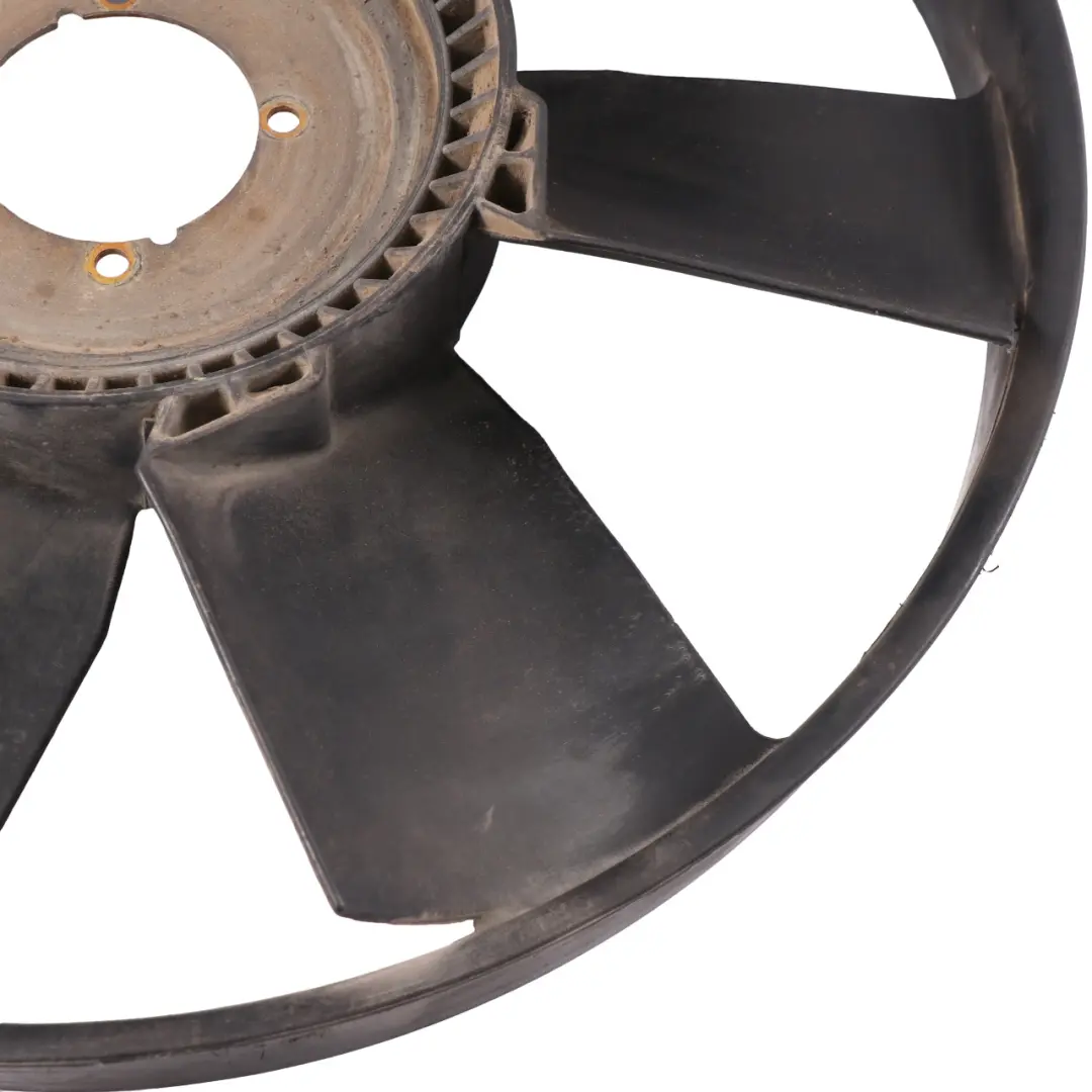 Eurocargo 75E15 Raffreddamento Radiatore Fan Shroud per Iveco con numero di parte 500353523 Iveco Eurocargo 75E15 Raffreddamento Radiatore Fan Shroud - SKU 500353523 - Numero di parte 500353523