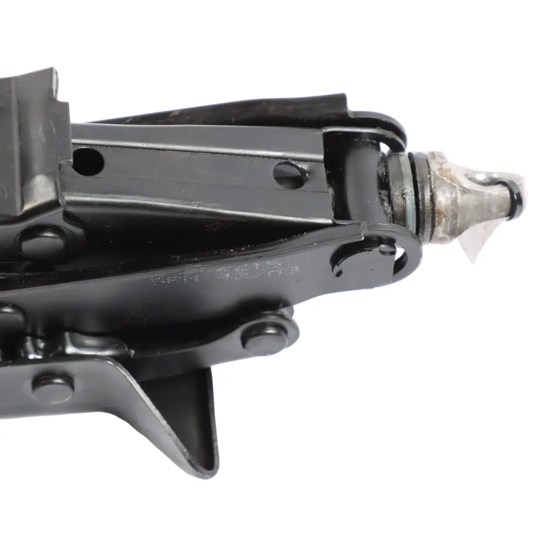 Lifting Jack Emergency Wheel Lift Tool to Renault Master Car with Part number 502C2215 Renault Master Car Lifting Jack Emergency Wheel Lift Tool - SKU 502C2215 - Part number 502C2215