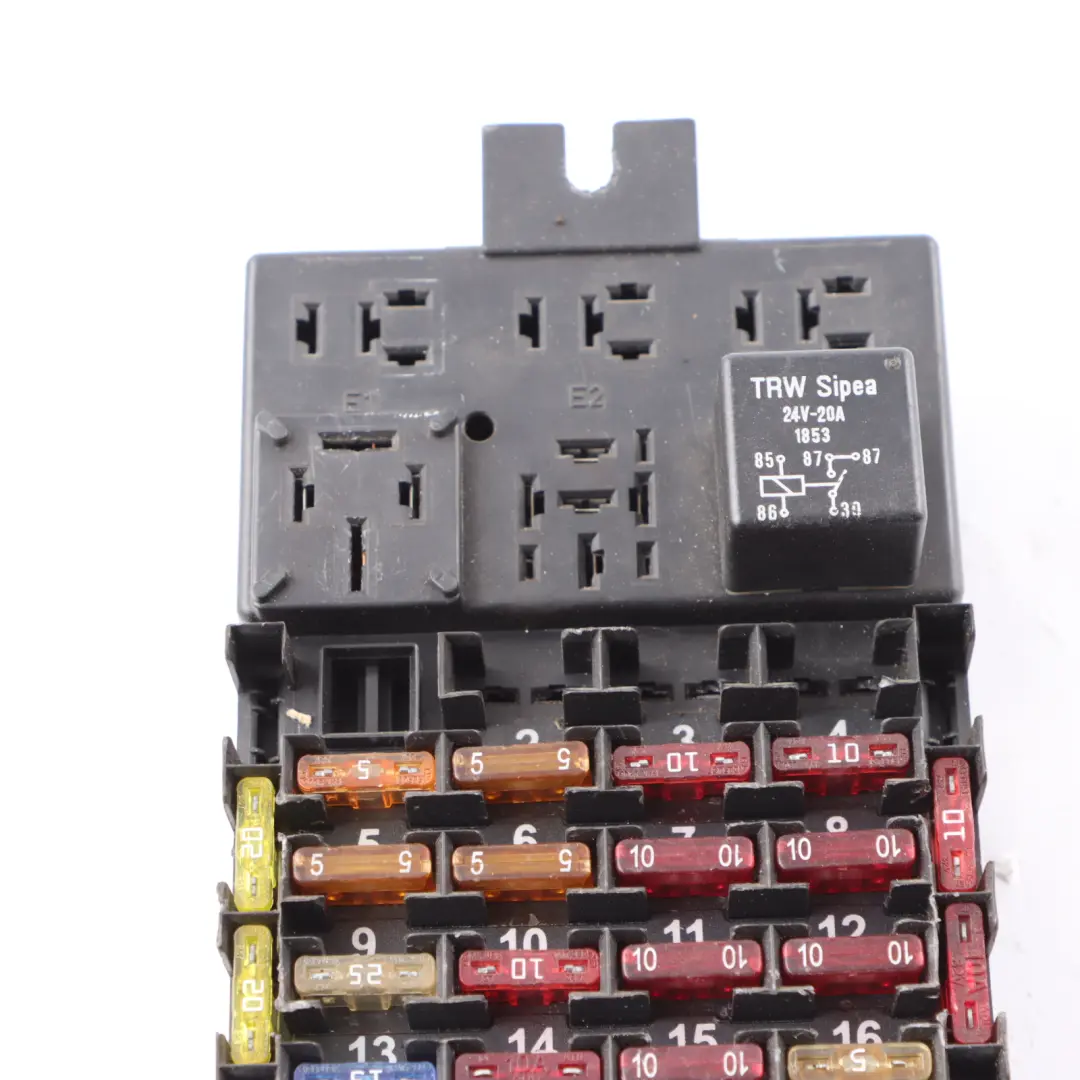 Eurocargo Fuse Box Panel Relay 24V 20A to Iveco with Part number 504050822 Iveco Eurocargo Fuse Box Panel Relay 24V 20A - SKU 504050822 - Part number 504050822