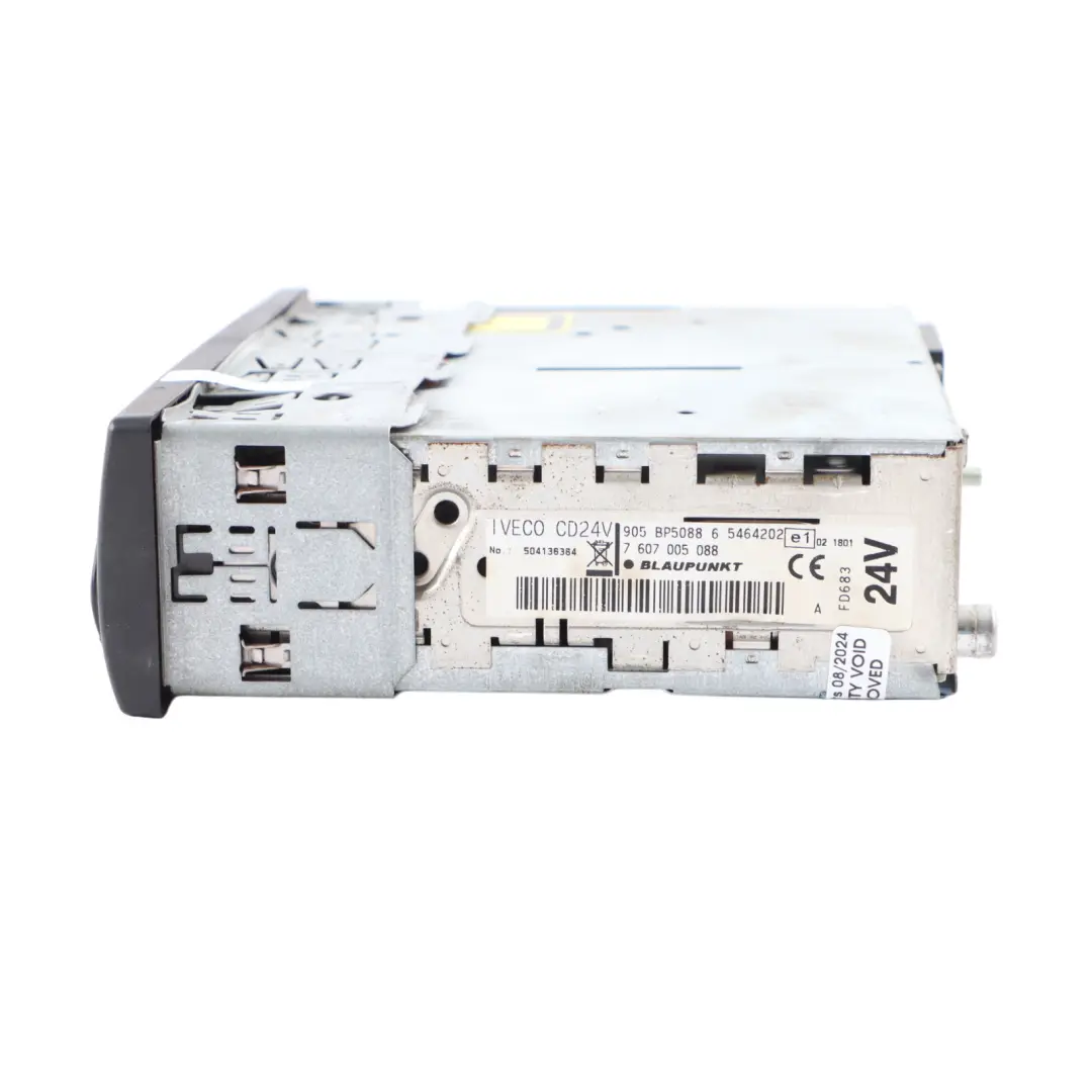 Blaupunkt Radio CD Player MP3 Head Unit to Iveco with Part number 504136384 Iveco Blaupunkt Radio CD Player MP3 Head Unit - SKU 504136384 - Part number 504136384