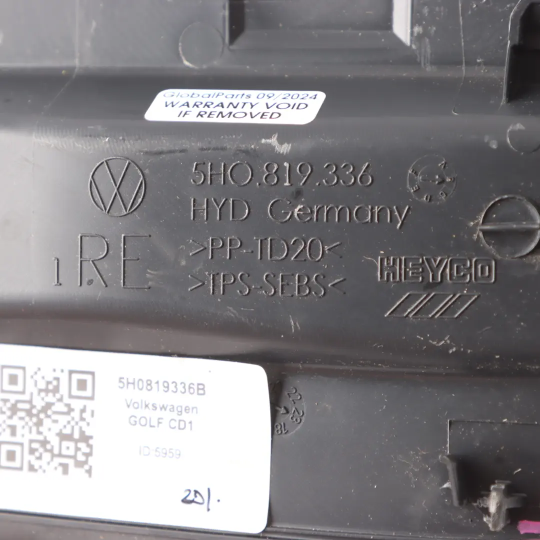 Tapa superior guardabarros bajo cristal izquierda para Volkswagen Golf CD1 con número de pieza 5H0819336B Volkswagen Golf CD1 Tapa superior guardabarros bajo cristal izquierda - SKU 5H0819336B - Número de pieza 5H0819336B