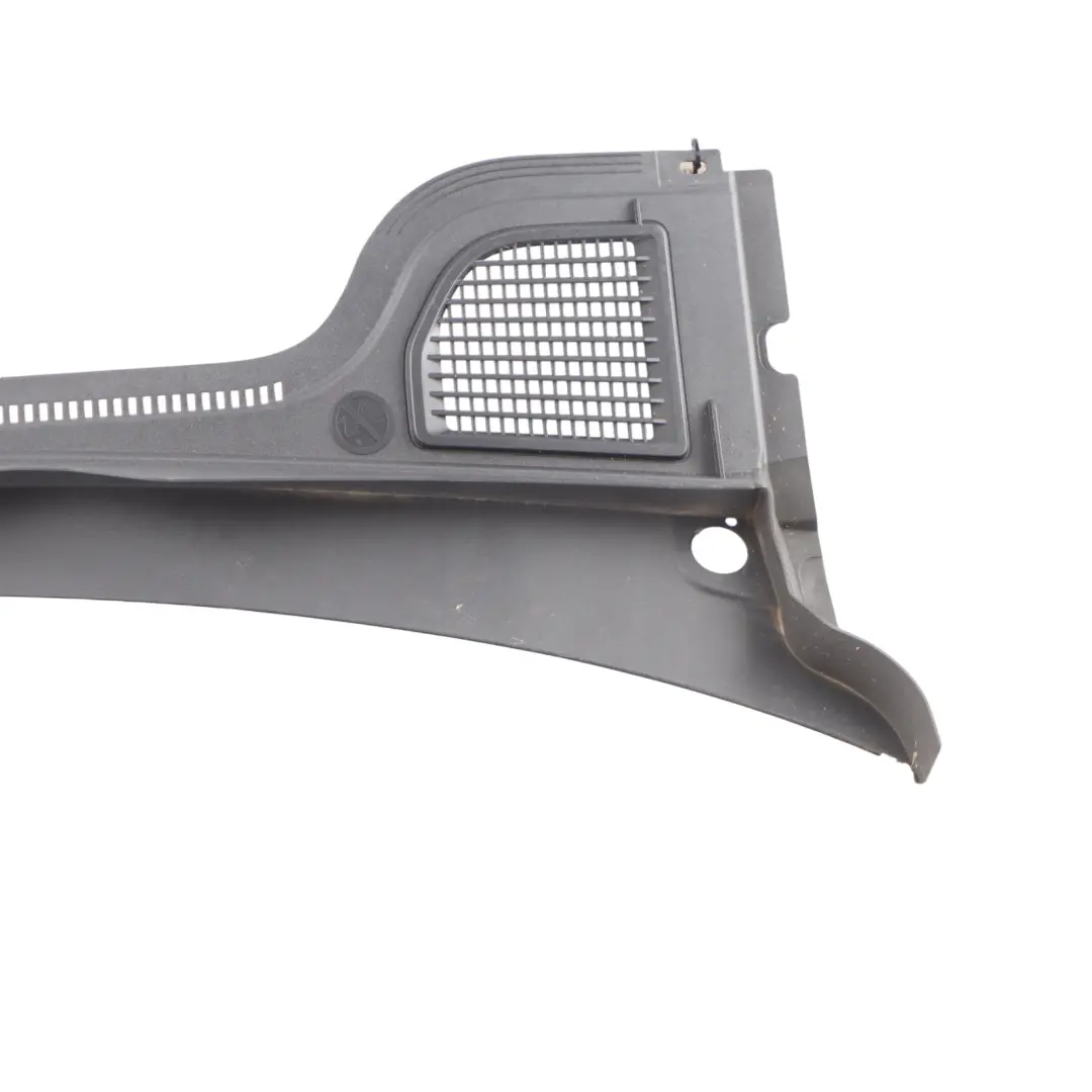 Plaque recouvrement panneau garde-boue pare-brise droit pour Volkswagen Golf CD1 à propos du numéro de pièce 5H0819404A Volkswagen Golf CD1 Plaque recouvrement panneau garde-boue pare-brise droit - SKU 5H0819404A - Numéro de pièce 5H0819404A