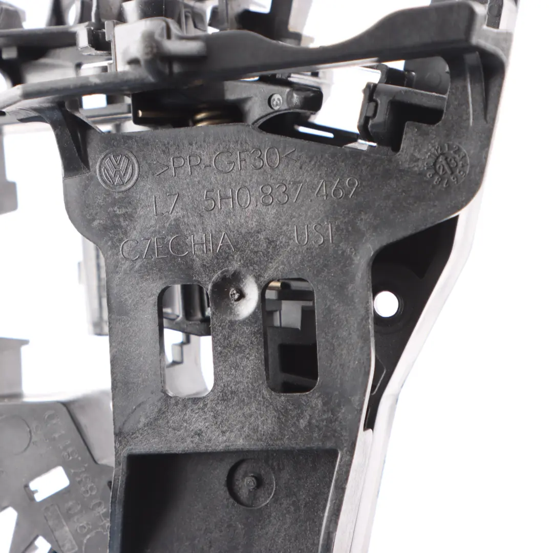 VW GOLF CD1 Front Door Left N/S Handle Grab Base Bracket Mount 5H0837812D - SKU rhd-5H0837811D - Part number 5H0837811D