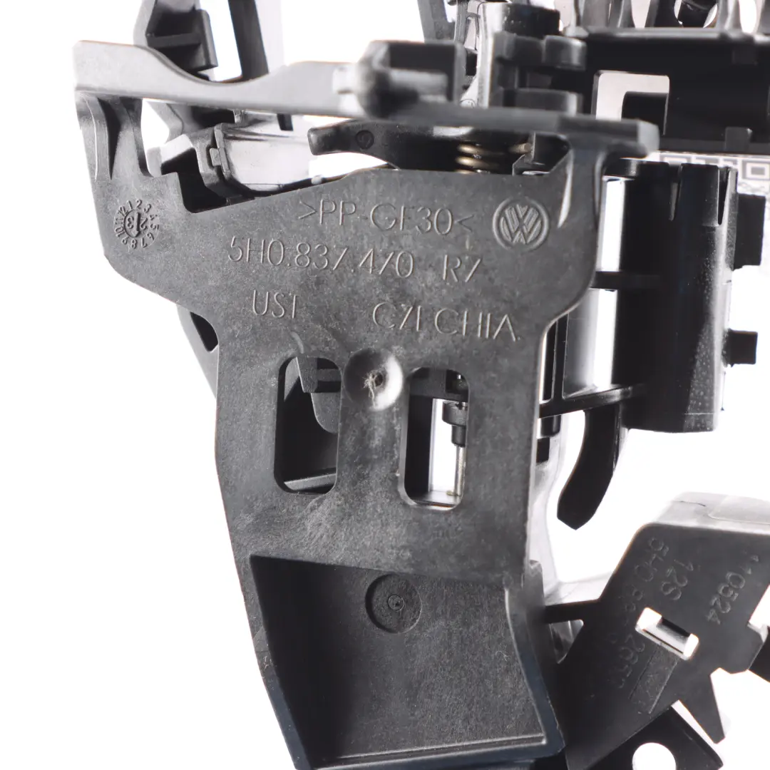 VW GOLF CD1 Hintertür rechts Griff Griffbasis Halterung - SKU 5H0837812D - Teilenummer 5H0837812D