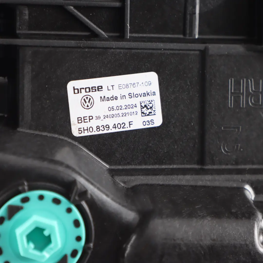 Podnośnik Mechanizm Szyby Drzwi Tylne Prawe 5H0839402F do VW Golf 8 CD1 o numerze 5H0839462F VW Golf 8 CD1 Podnośnik Mechanizm Szyby Drzwi Tylne Prawe 5H0839402F - SKU 5H0839462F - Numer Części 5H0839462F