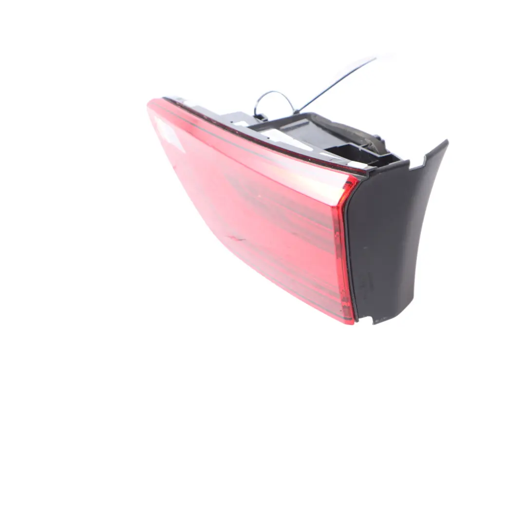 Feu arrière couvercle de coffre LED intérieur droit pour VW Golf 8 CD1 à propos du numéro de pièce 5H0945094D VW Golf 8 CD1 Feu arrière couvercle de coffre LED intérieur droit - SKU 5H0945094D - Numéro de pièce 5H0945094D