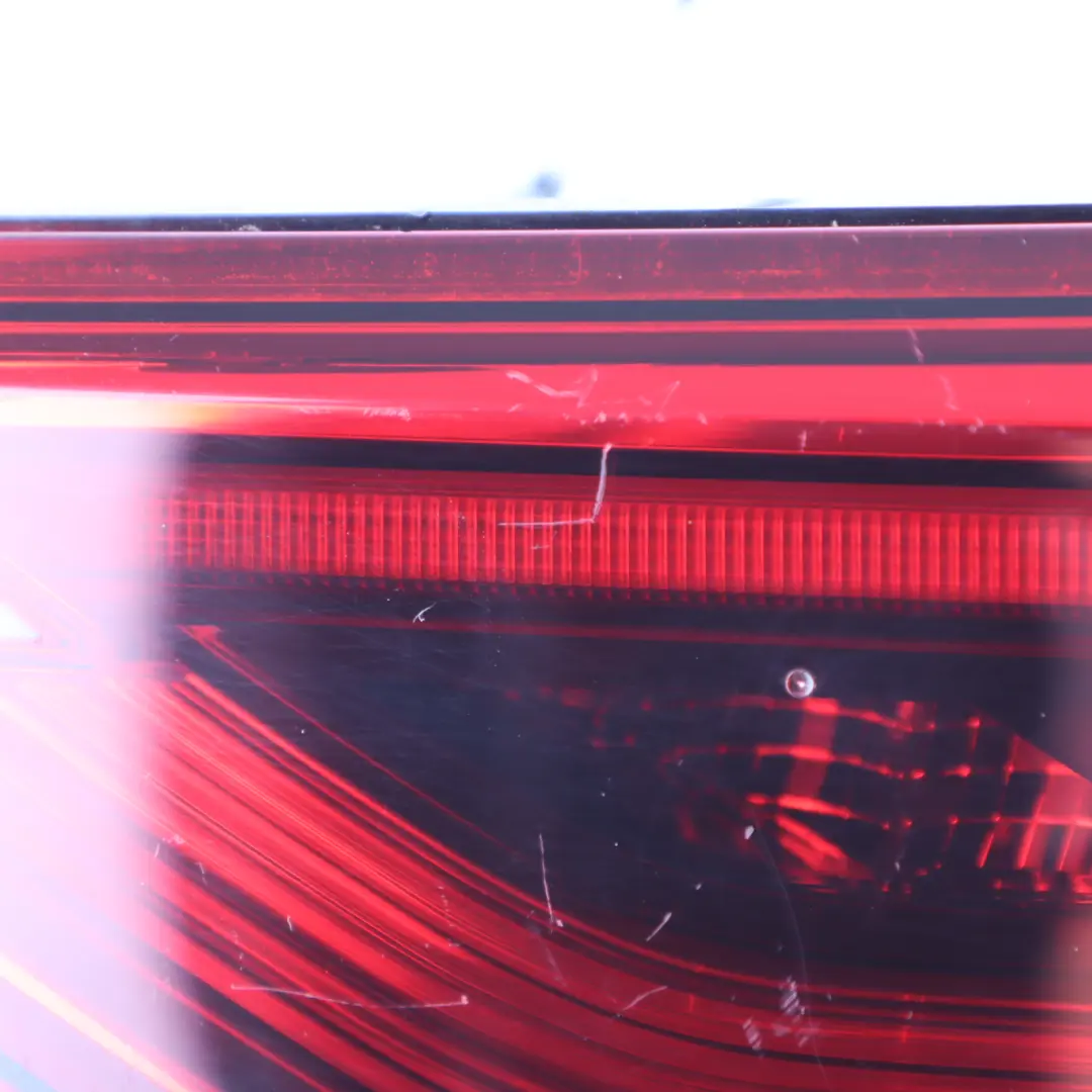 Rücklicht Kofferraumklappe LED Innenleuchte Rechts für VW Golf 8 CD1 mit Teilenummer 5H0945094D VW Golf 8 CD1 Rücklicht Kofferraumklappe LED Innenleuchte Rechts - SKU 5H0945094D - Teilenummer 5H0945094D