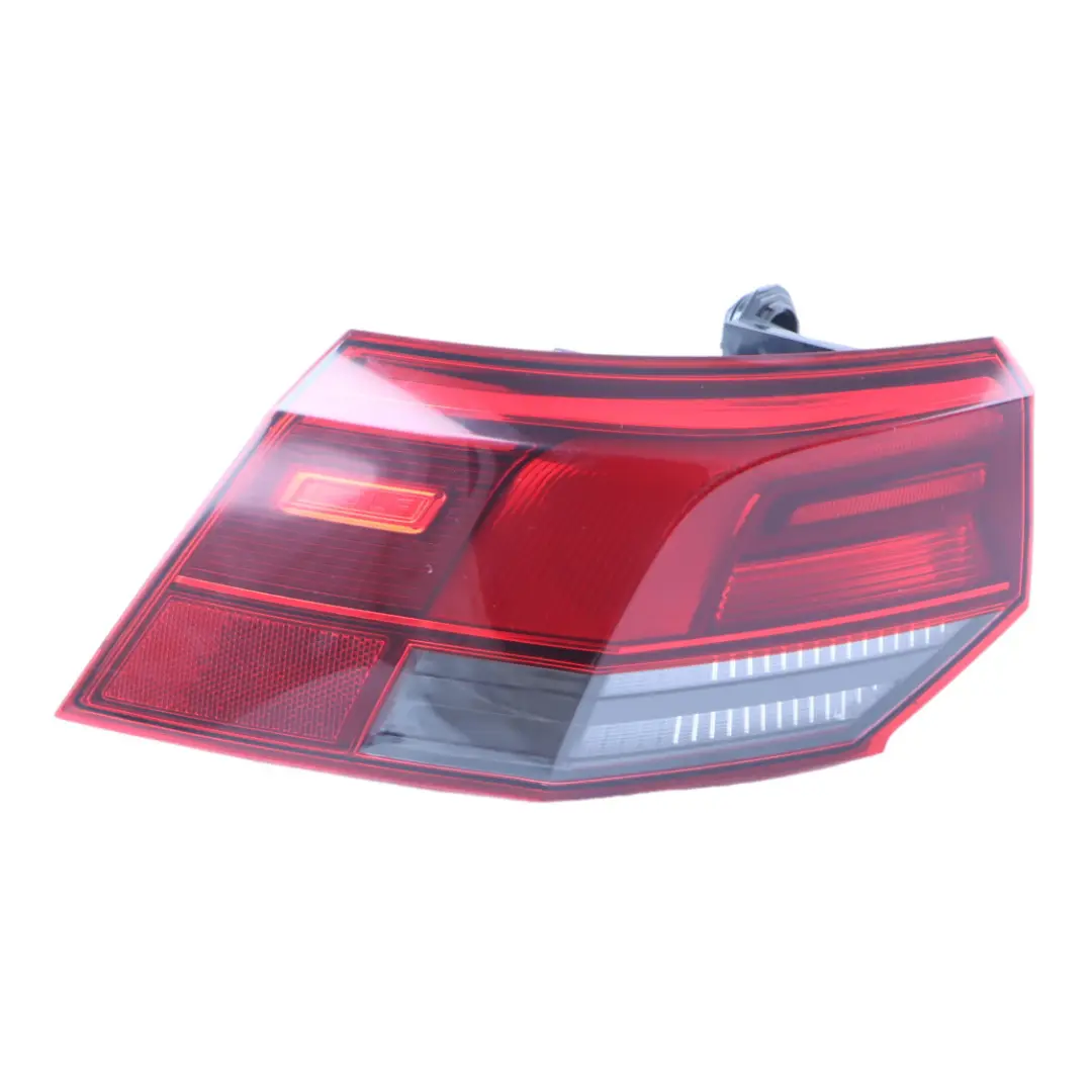 Volkswagen Golf 8 CD1 Rear Tail Light LED Outer Left N/S Lamp - SKU 5H0945095C - Part number 5H0945095C