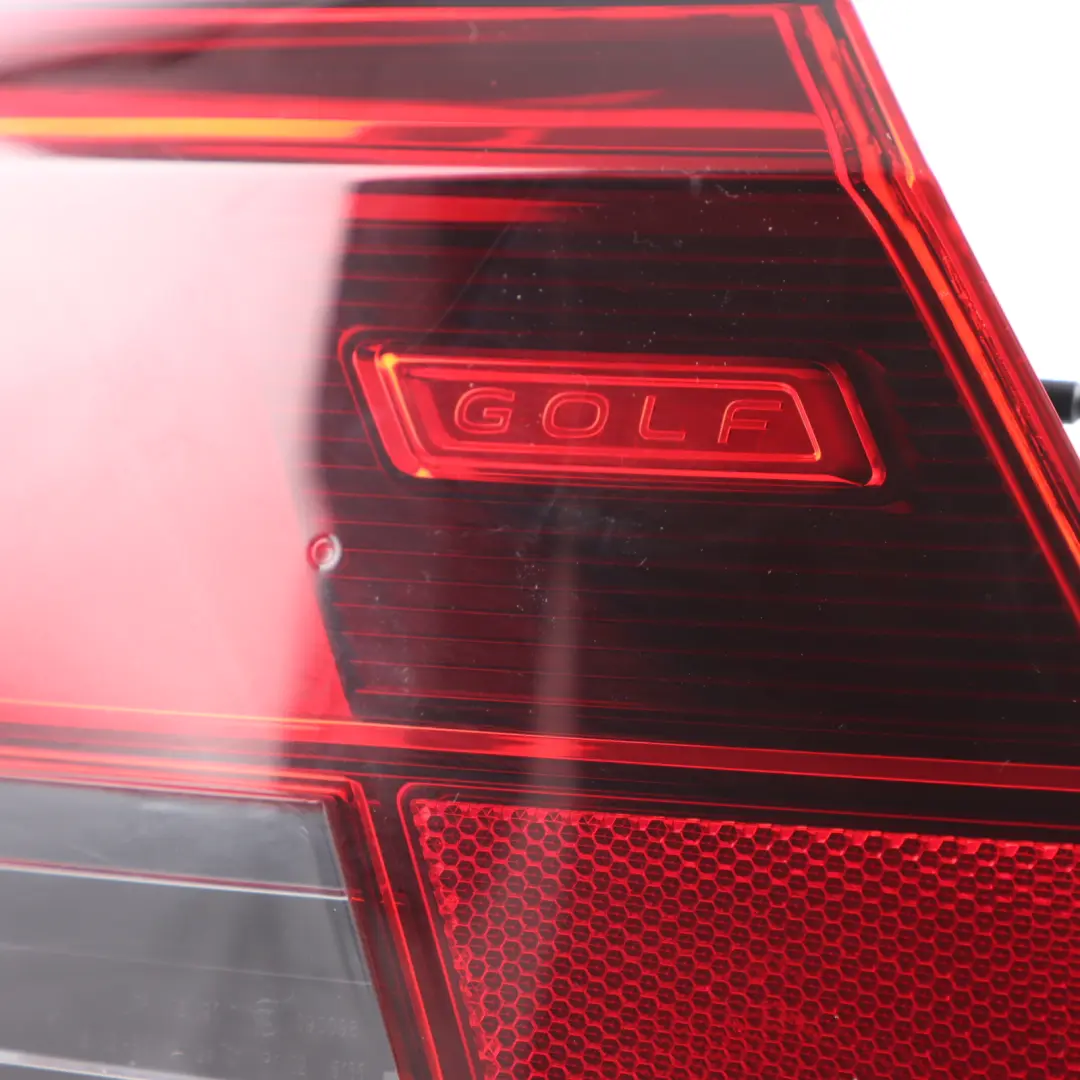 Piloto trasero LED exterior derecho para Volkswagen Golf 8 CD1 con número de pieza 5H0945096C Volkswagen Golf 8 CD1 Piloto trasero LED exterior derecho - SKU 5H0945096C - Número de pieza 5H0945096C