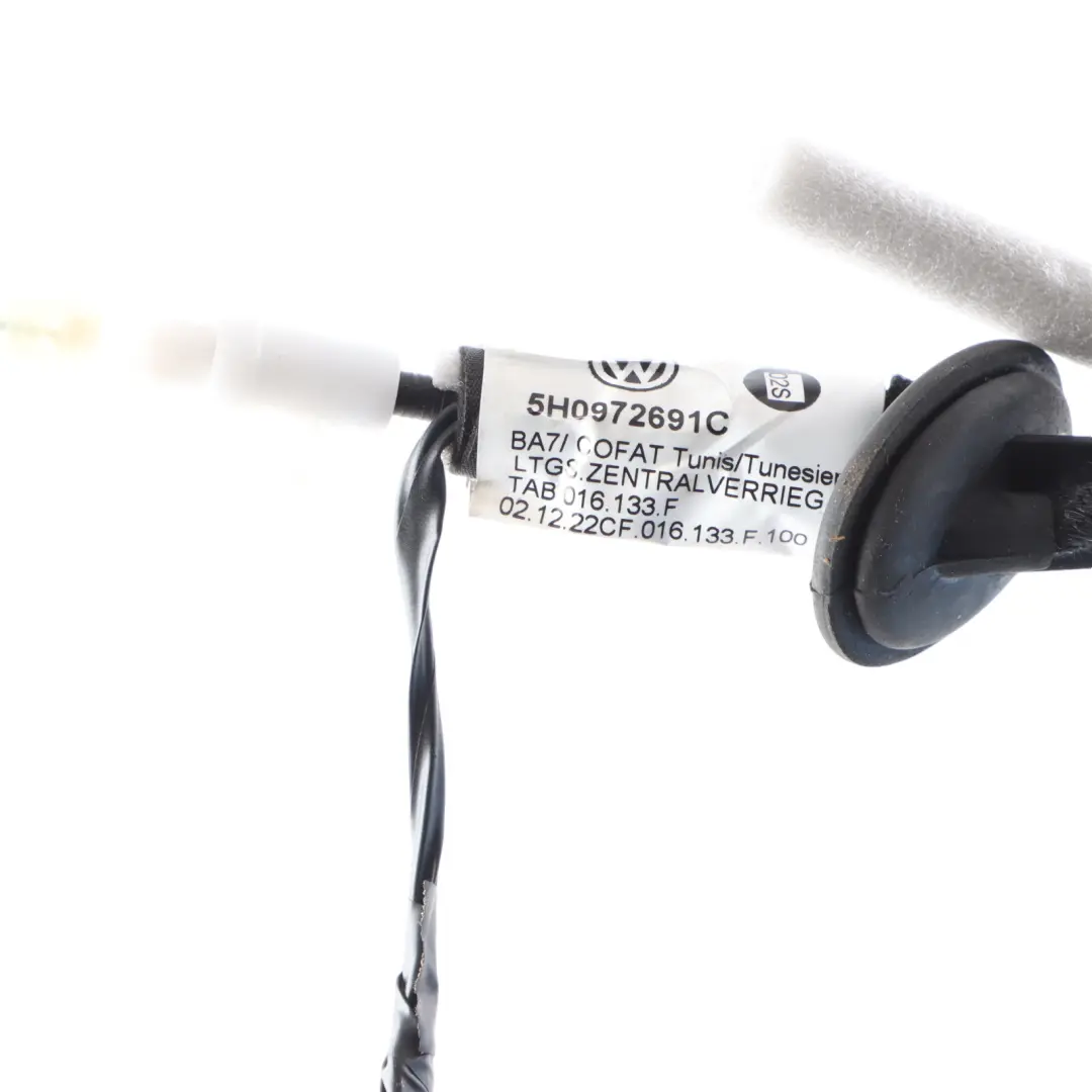 Mk8 Cable Bowden De Bloqueo Puerta Trasera Izquierda para Volkswagen Golf con número de pieza 5H0972691C Volkswagen Golf Mk8 Cable Bowden De Bloqueo Puerta Trasera Izquierda - SKU 5H0972691C - Número de pieza 5H0972691C