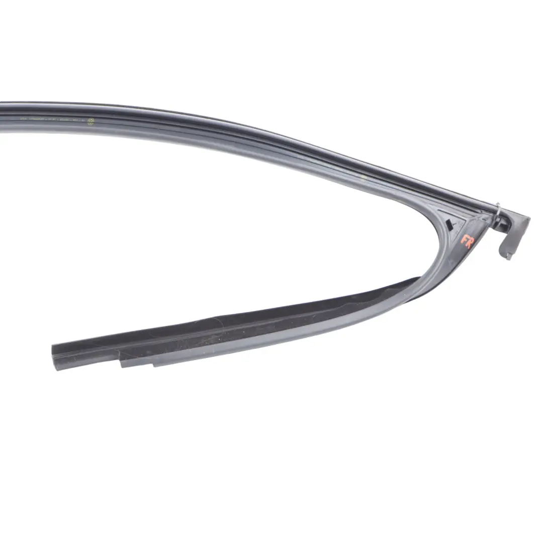Volkswagen Golf Mk8 CD1 Joint Porte Fenêtre Avant Droite Guide Frame - SKU 5H4837440B - Numéro de pièce 5H4837440B