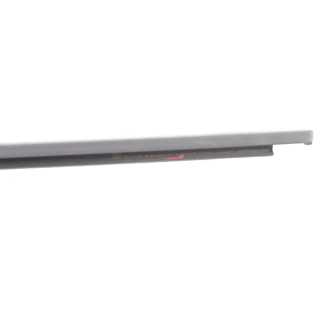Listwa Zgarniająca Przód Lewa Uszczelka do Volkswagen Golf 8 CD1 o numerze 5H4837477B Volkswagen Golf 8 CD1 Listwa Zgarniająca Przód Lewa Uszczelka - SKU 5H4837477B - Numer Części 5H4837477B