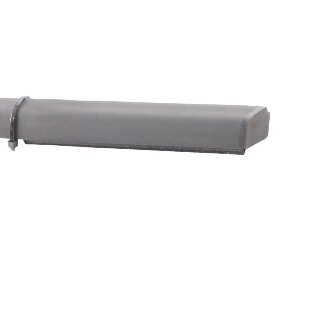 Sello de puerta delantera izquierda exterior para Volkswagen Golf 8 CD1 con número de pieza 5H4837477B Volkswagen Golf 8 CD1 Sello de puerta delantera izquierda exterior - SKU 5H4837477B - Número de pieza 5H4837477B