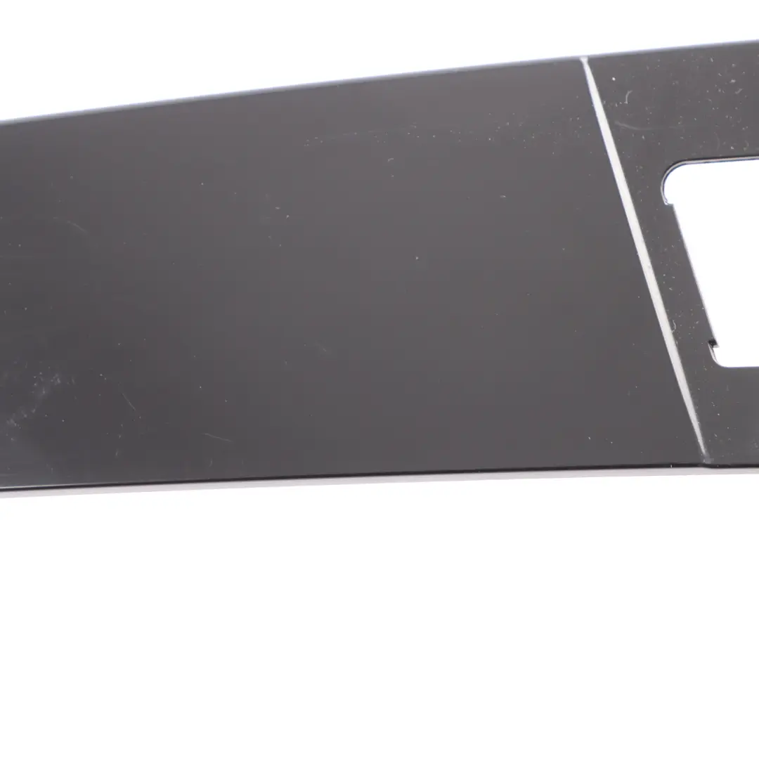 Listwa Osłona Nakładka Słupek Lewy Tył Tylny do Volkswagen Golf CD1 o numerze 5H4839901B Volkswagen Golf CD1 Listwa Osłona Nakładka Słupek Lewy Tył Tylny - SKU 5H4839901B - Numer Części 5H4839901B