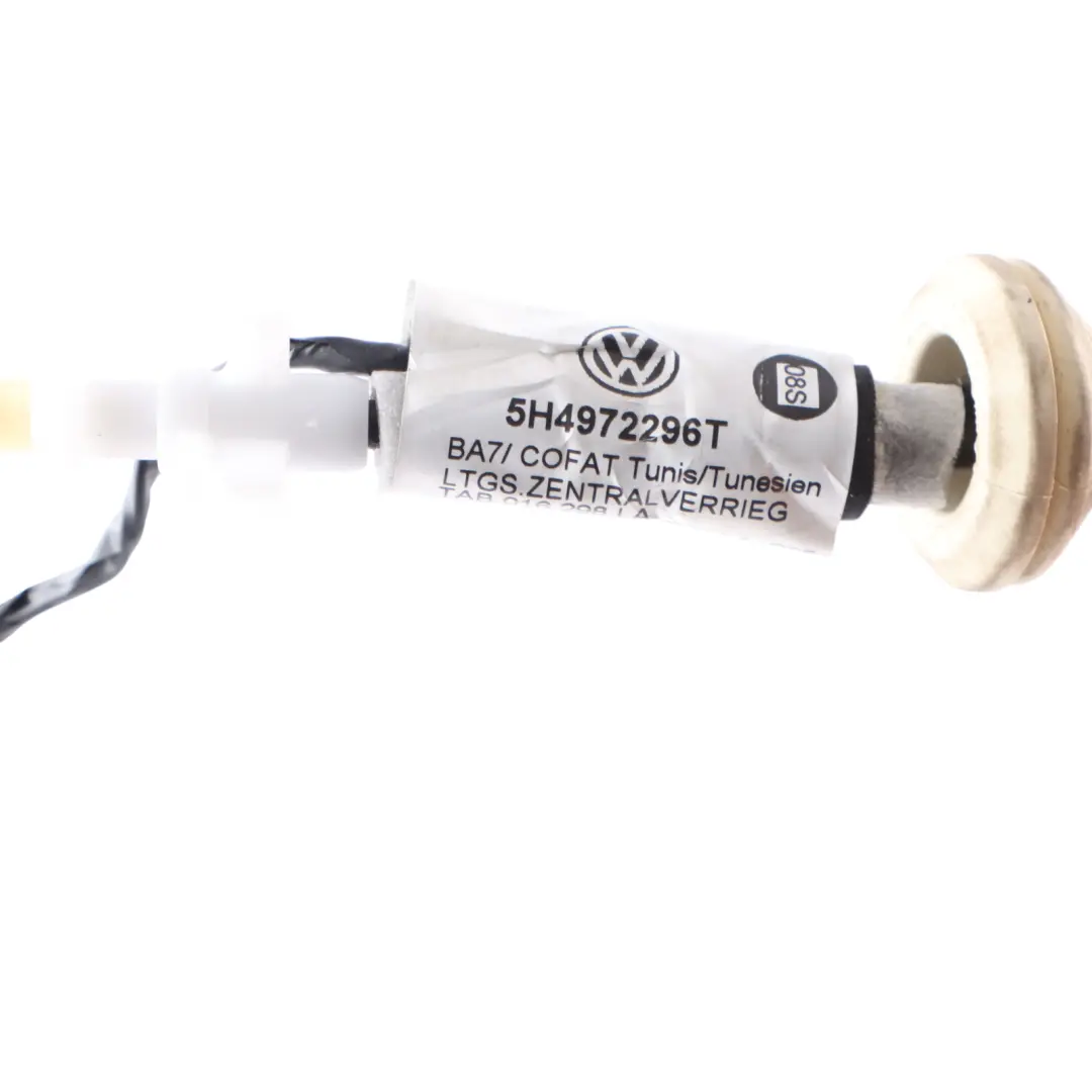 Front Release Cable Door Right O/S Bowden to VW Volkswagen Golf CD1 with Part number 5H4972296T VW Volkswagen Golf CD1 Front Release Cable Door Right O/S Bowden - SKU 5H4972296T - Part number 5H4972296T