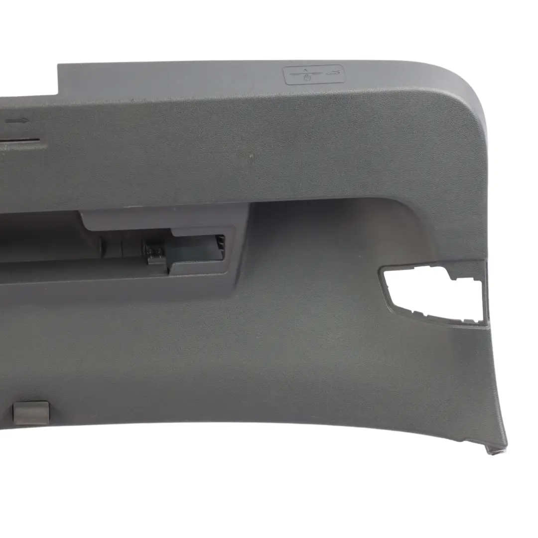 Volkswagen Golf 8 CD1 Couvercle de Coffre Panneau Intérieur Noir - SKU 5H6867601B - Numéro de pièce 5H6867601B