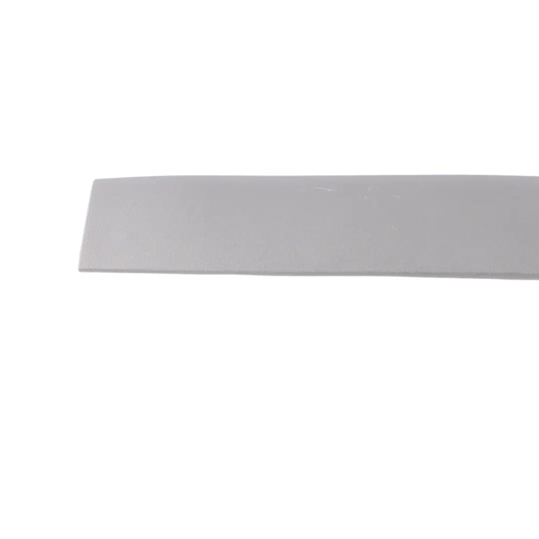 VW Golf 8 Couvercle de Coffre Arrière Moulding Strip Upper Middle Trim - SKU 5H6867707 - Numéro de pièce 5H6867707