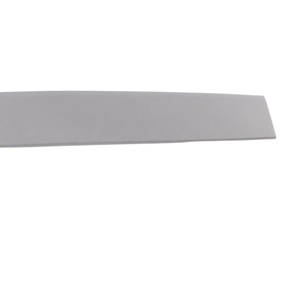 VW Golf 8 Couvercle de Coffre Arrière Moulding Strip Upper Middle Trim - SKU 5H6867707 - Numéro de pièce 5H6867707