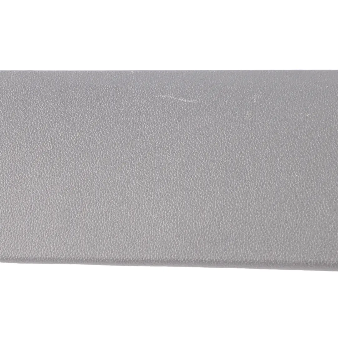VW Golf 8 Couvercle de Coffre Arrière Moulding Strip Upper Middle Trim - SKU 5H6867707 - Numéro de pièce 5H6867707