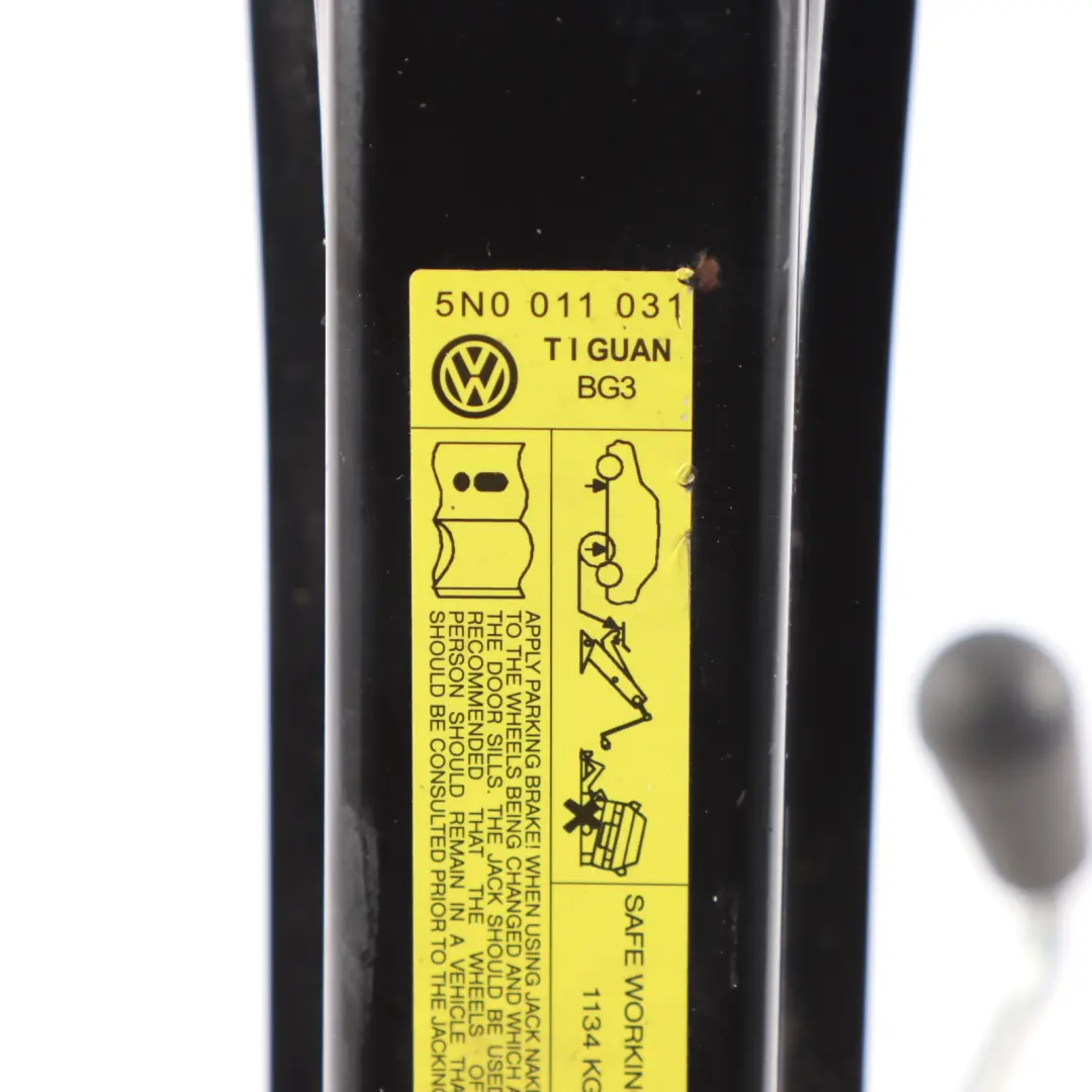 Lifter Lifting Jack Tool Lift to Volkswagen Tiguan 5N Wheel with Part number 5N0011031 Volkswagen Tiguan 5N Wheel Lifter Lifting Jack Tool Lift - SKU 5N0011031 - Part number 5N0011031