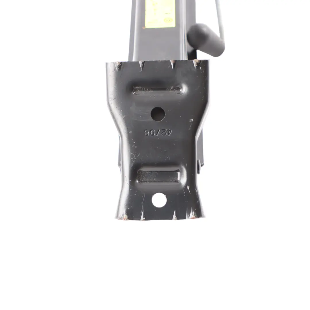 Lifter Lifting Jack Tool Lift to Volkswagen Tiguan 5N Wheel with Part number 5N0011031 Volkswagen Tiguan 5N Wheel Lifter Lifting Jack Tool Lift - SKU 5N0011031 - Part number 5N0011031