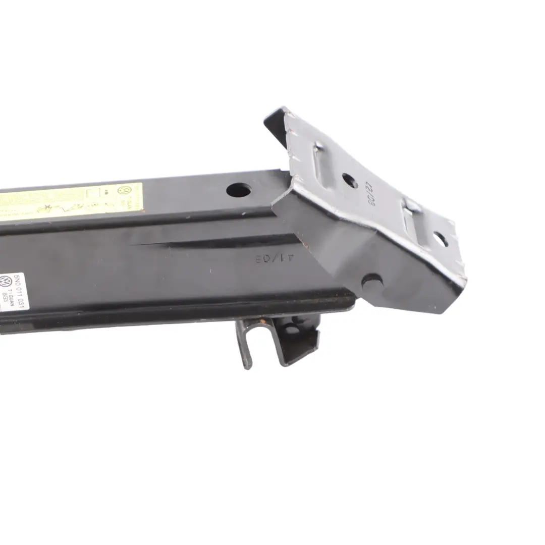 Lifter Lifting Jack Tool Lift to Volkswagen Tiguan 5N Wheel with Part number 5N0011031 Volkswagen Tiguan 5N Wheel Lifter Lifting Jack Tool Lift - SKU 5N0011031 - Part number 5N0011031