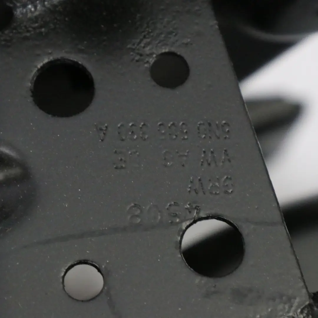 Assale posteriore Sospensione Culla Portante per Volkswagen Tiguan 5N con numero di parte 5N0505235L Volkswagen Tiguan 5N Assale posteriore Sospensione Culla Portante - SKU 5N0505235L - Numero di parte 5N0505235L