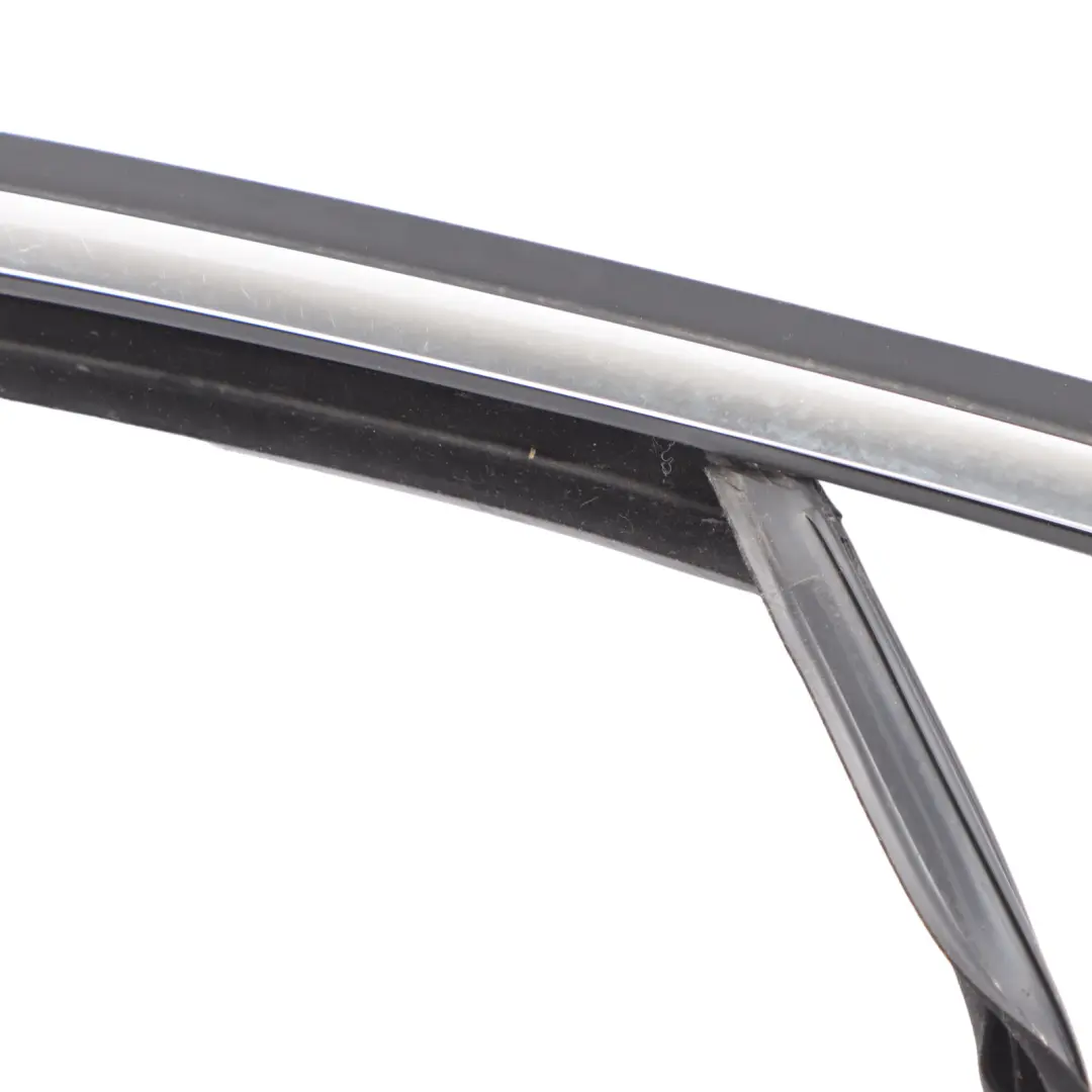 Front Window Frame Guide Seal Right O/S Gasket Chrome to VW Tiguan 5N with Part number 5N0837432G VW Tiguan 5N Front Window Frame Guide Seal Right O/S Gasket Chrome - SKU 5N0837432G - Part number 5N0837432G