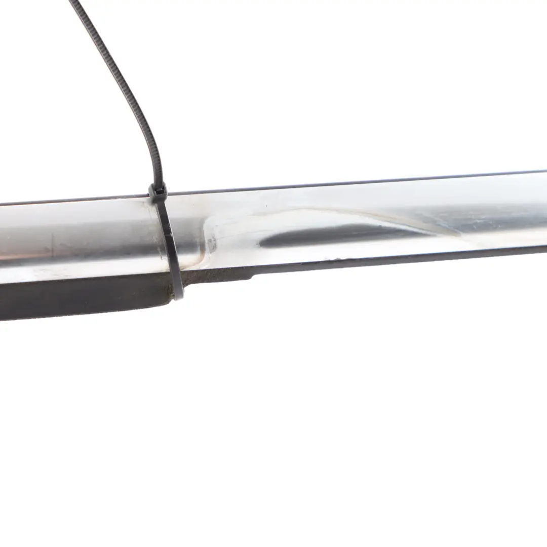 vorne links äußere Fensteröffnung Dichtung Chrom für Volkswagen Tiguan 5N mit Teilenummer 5N0837475E Volkswagen Tiguan 5N vorne links äußere Fensteröffnung Dichtung Chrom - SKU 5N0837475E - Teilenummer 5N0837475E