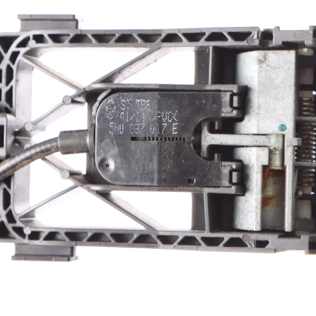 Türgriffhalterung Rahmen vorne rechts für Volkswagen Polo 6R mit Teilenummer 5N0837885H Volkswagen Polo 6R Türgriffhalterung Rahmen vorne rechts - SKU 5N0837885H - Teilenummer 5N0837885H