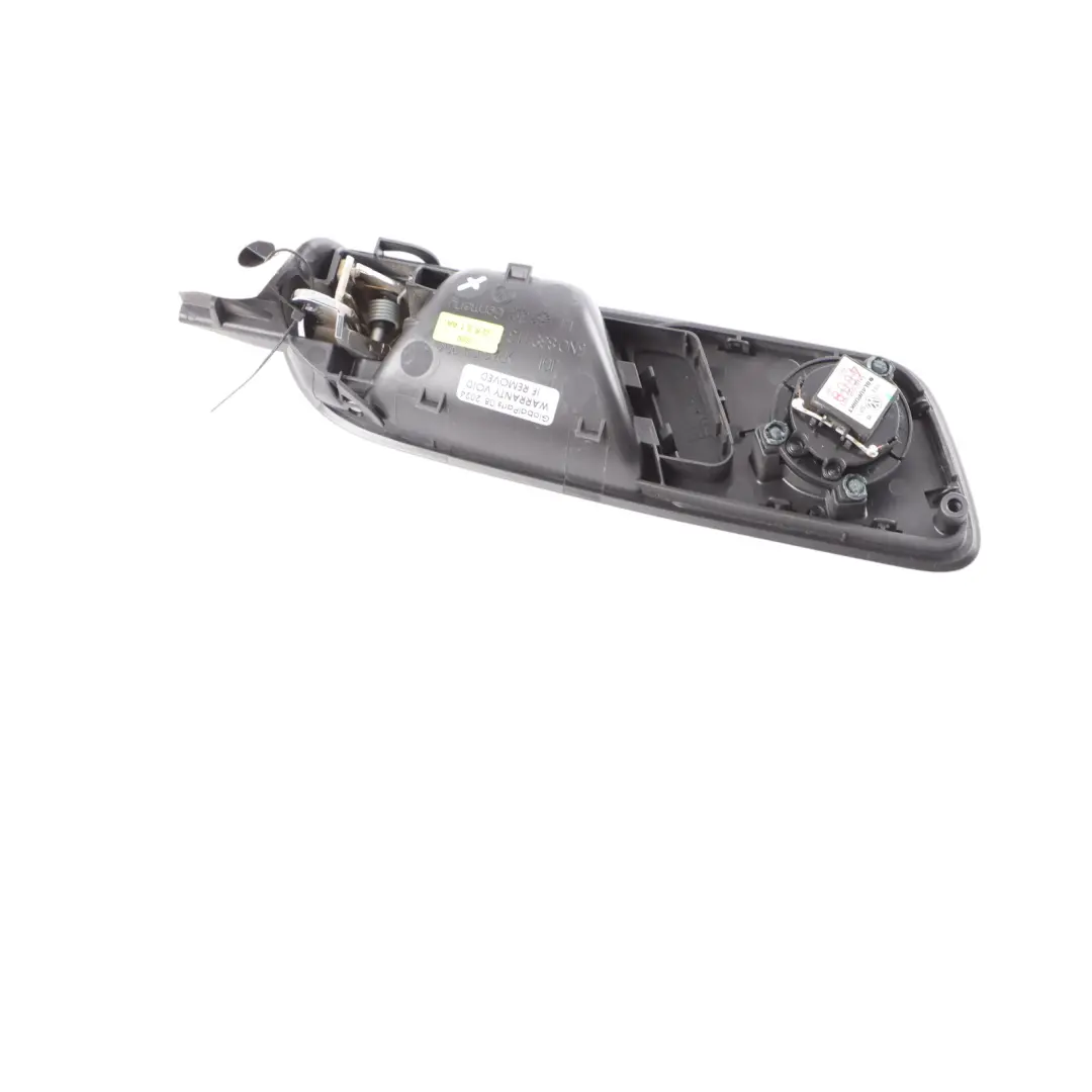 Tirador Puerta Altavoz Izquierdo Cromado para Volkswagen Tiguan 5N con número de pieza 5N0839113AE Volkswagen Tiguan 5N Tirador Puerta Altavoz Izquierdo Cromado - SKU 5N0839113AE - Número de pieza 5N0839113AE