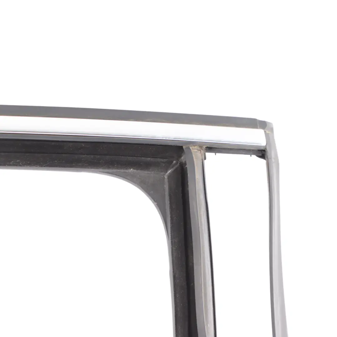 Volkswagen Tiguan 5N Guarnizione Finestrino Posteriore Destro Cromato - SKU 5N0839432H - Numero di parte 5N0839432H