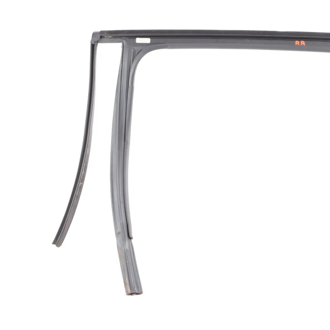 Volkswagen Tiguan 5N Joint Cadre Vitre Arrière Droit Chrome - SKU 5N0839432H - Numéro de pièce 5N0839432H