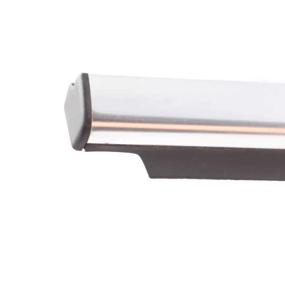 Volkswagen Tiguan Mk1 Joint Ouverture Vitre Chromé Arrière Gauche - SKU 5N0839475D - Numéro de pièce 5N0839475D