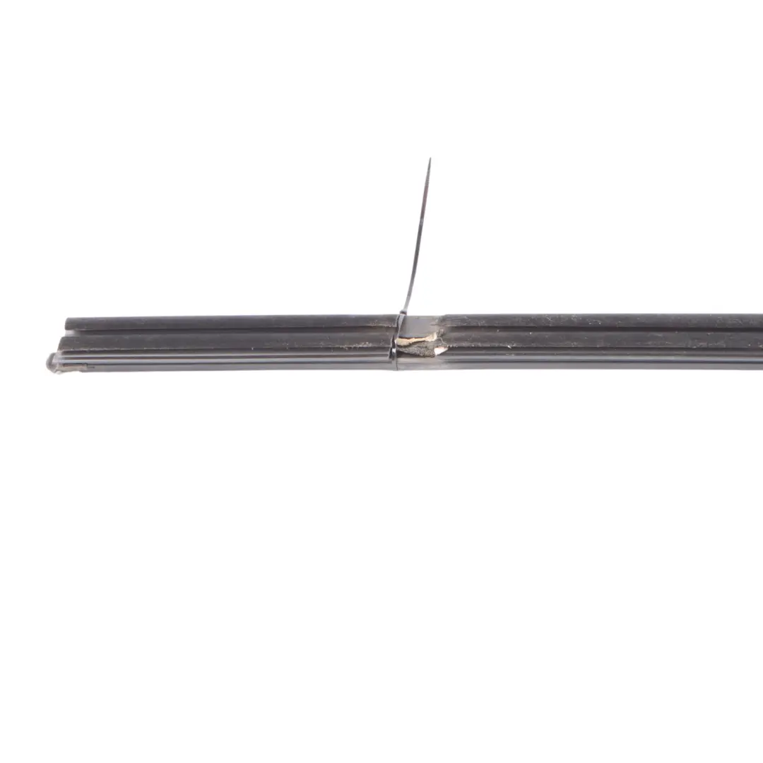 Guarnizione apertura del finestrino interno posteriore sinistro per VW Tiguan 5N con numero di parte 5N0839479A VW Tiguan 5N Guarnizione apertura del finestrino interno posteriore sinistro - SKU 5N0839479A - Numero di parte 5N0839479A