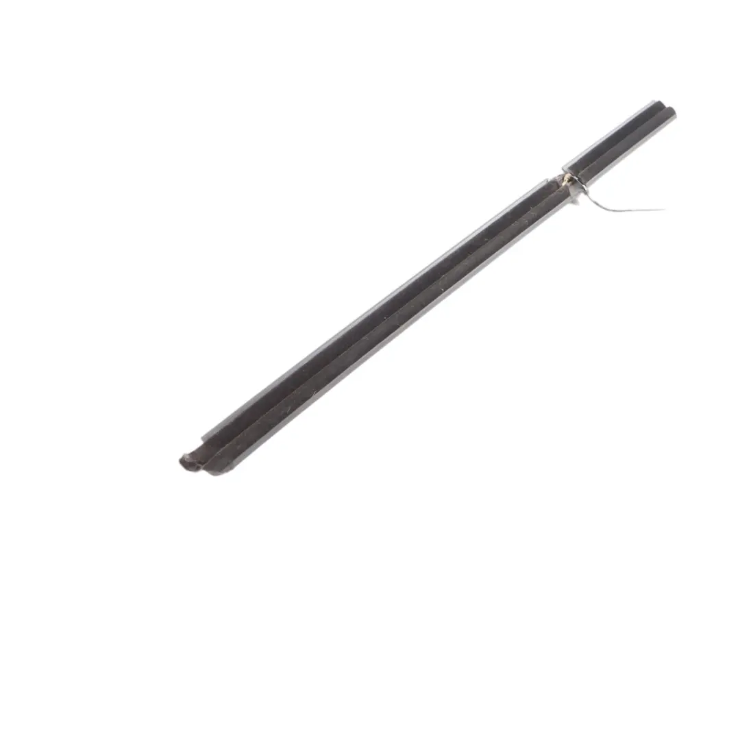 Guarnizione apertura del finestrino interno posteriore sinistro per VW Tiguan 5N con numero di parte 5N0839479A VW Tiguan 5N Guarnizione apertura del finestrino interno posteriore sinistro - SKU 5N0839479A - Numero di parte 5N0839479A