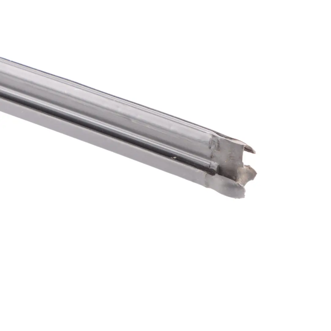 Joint d'ouverture intérieure arrière droite pour VW Volkswagen Tiguan 5N à propos du numéro de pièce 5N0839480A VW Volkswagen Tiguan 5N Joint d'ouverture intérieure arrière droite - SKU 5N0839480A - Numéro de pièce 5N0839480A