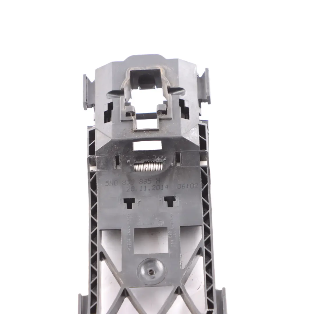 6J Uchwyt Klamki Drzwi Tylnych Lewy Mocowanie 5N0839885 do Seat Ibiza o numerze 5N0839885H Seat Ibiza 6J Uchwyt Klamki Drzwi Tylnych Lewy Mocowanie 5N0839885 - SKU 5N0839885H-1 - Numer Części 5N0839885H