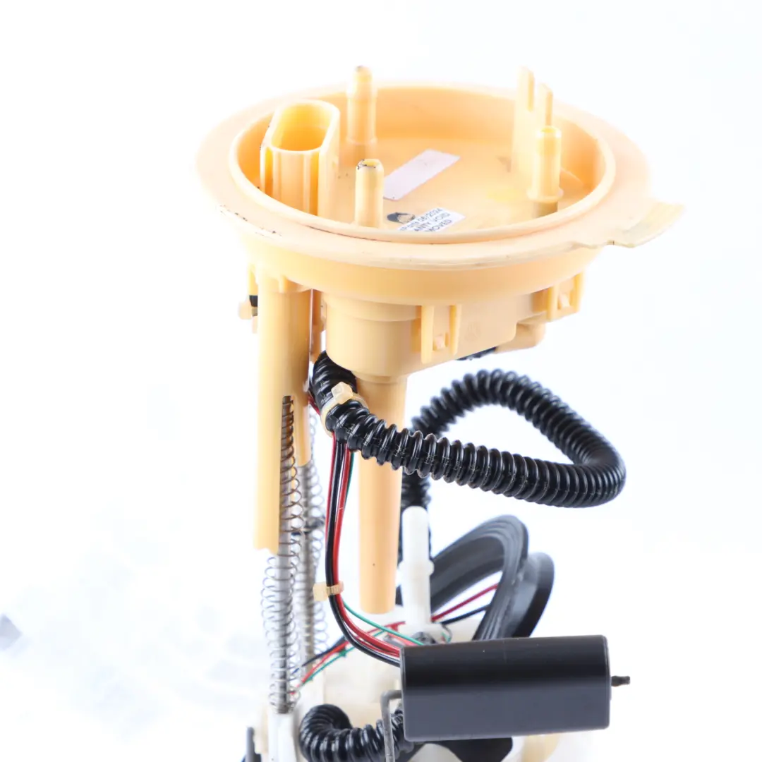 Pump Sender Unit 5N0919050E to VW Volkswagen TIGUAN 5N 2.0 TDI Fuel Tank with Part number 5N0919088E VW Volkswagen TIGUAN 5N 2.0 TDI Fuel Tank Pump Sender Unit 5N0919050E - SKU 5N0919088E - Part number 5N0919088E