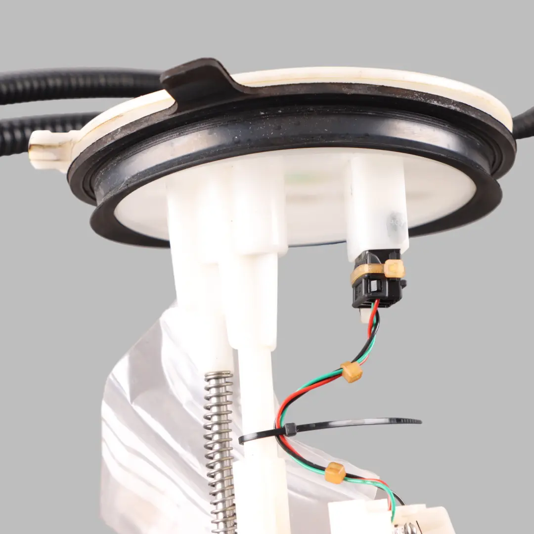 Pump Volkswagen VW Tiguan 5N 2.0 TDI Fuel Tank Pump Level Sensor to Fuel with Part number 5N0919673J Fuel Pump Volkswagen VW Tiguan 5N 2.0 TDI Fuel Tank Pump Level Sensor - SKU 5N0919673J - Part number 5N0919673J