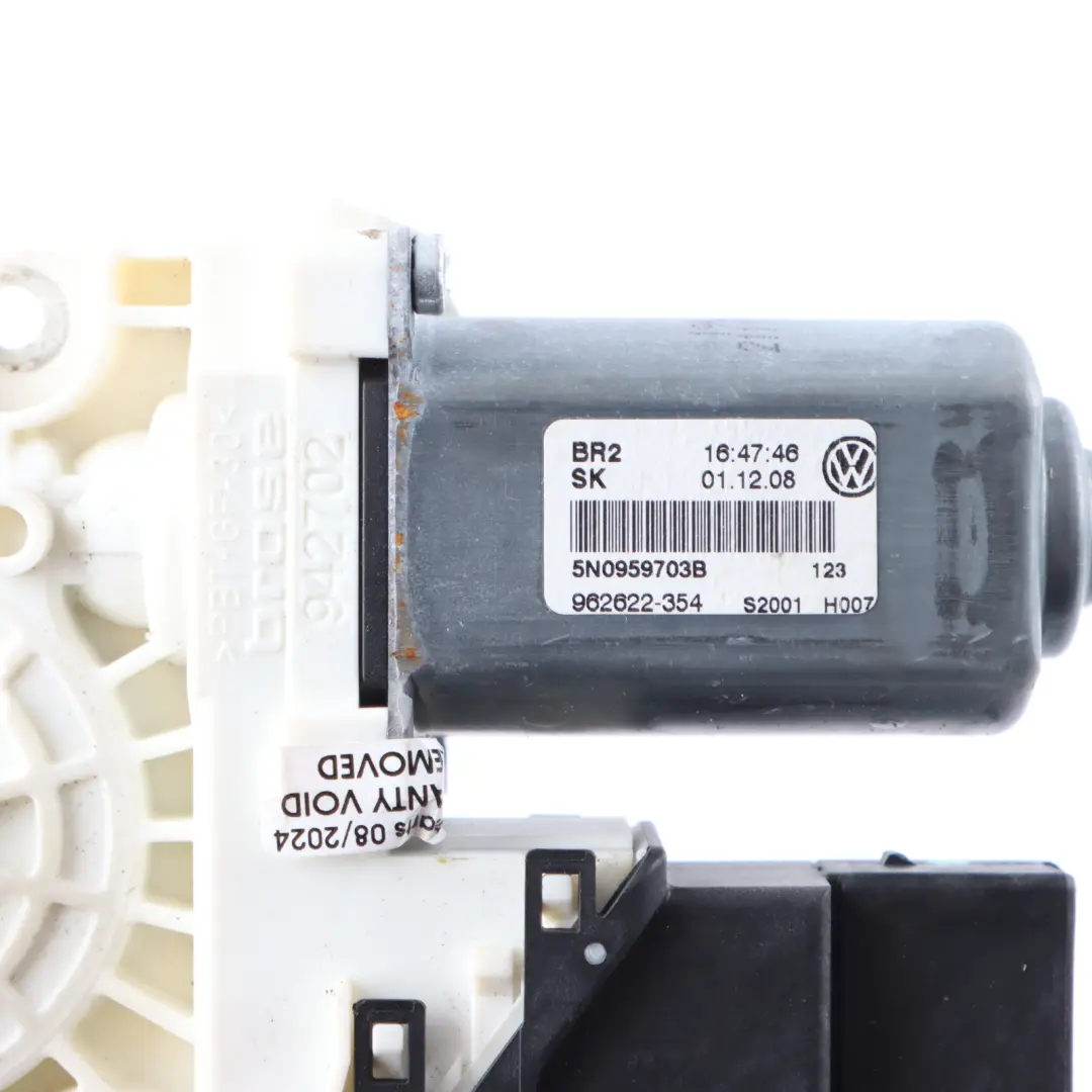 Left N/S Window Lifter Motor Door 5N0959703B to VW Volkswagen Tiguan 5N Rear with Part number 5N0959703D VW Volkswagen Tiguan 5N Rear Left N/S Window Lifter Motor Door 5N0959703B - SKU 5N0959703D - Part number 5N0959703D